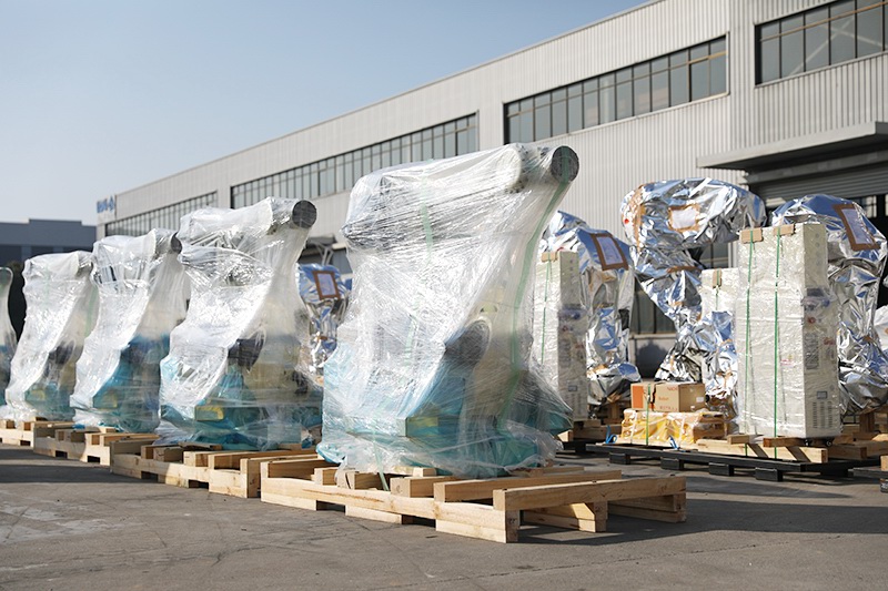 Industrial robot 4
