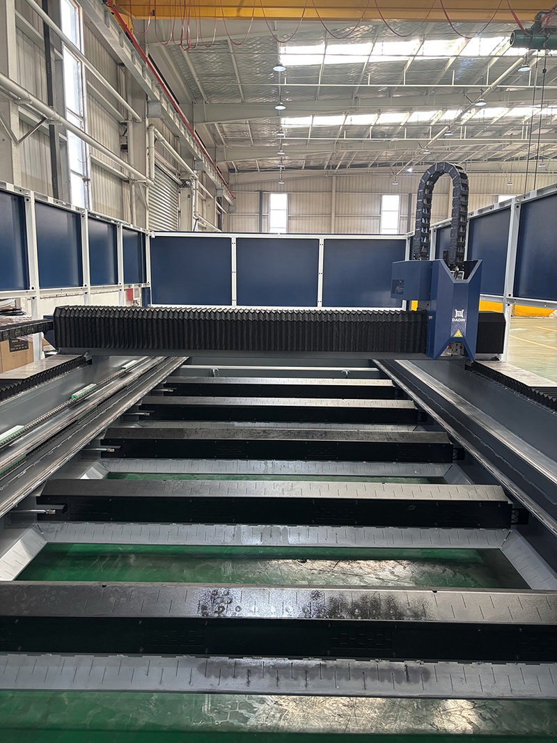 CNC laser cutting machine-13