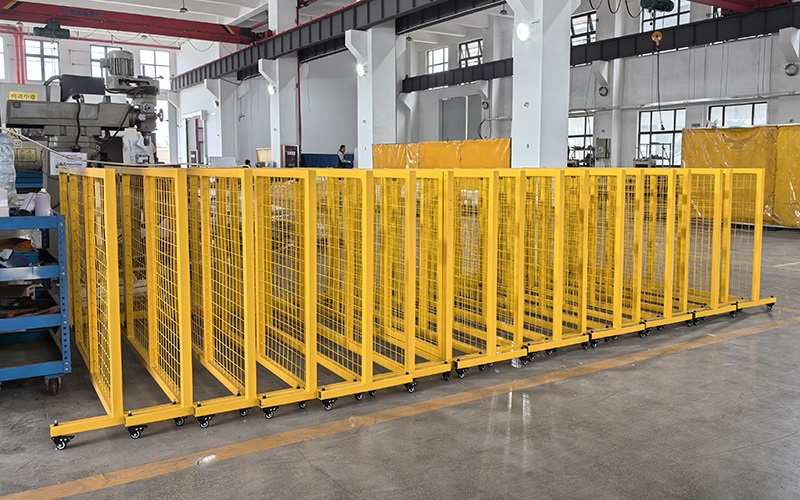 Robot safety fence