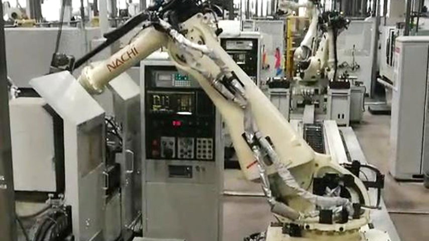 7th-Axis Robotic Machine Tending for Gear Machining